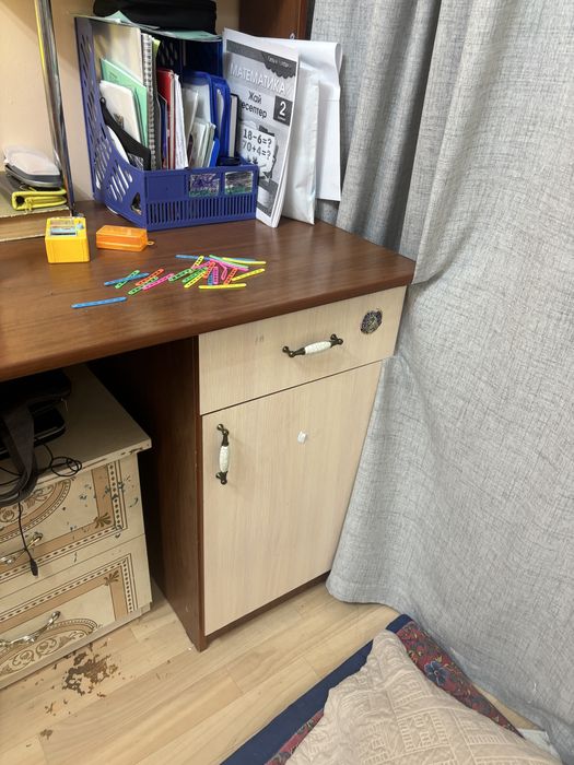Письменный стол для школьника