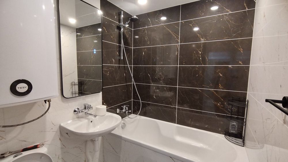 Продава се Тристаен апартамент в София, Модерно предградие - 92 кв.м за 1837 €/кв.м - Снимка #12