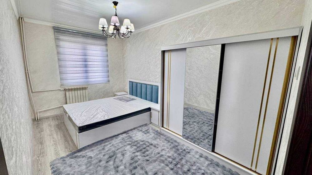 Продается большая 4-комн квартира на ул. Садыка Азимова. 100м2 Центр