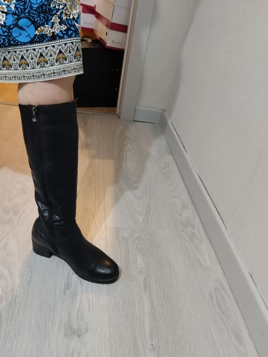 Продам зимние сапоги р-р 38