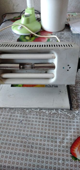 Продам ультрафиолетовую лампу