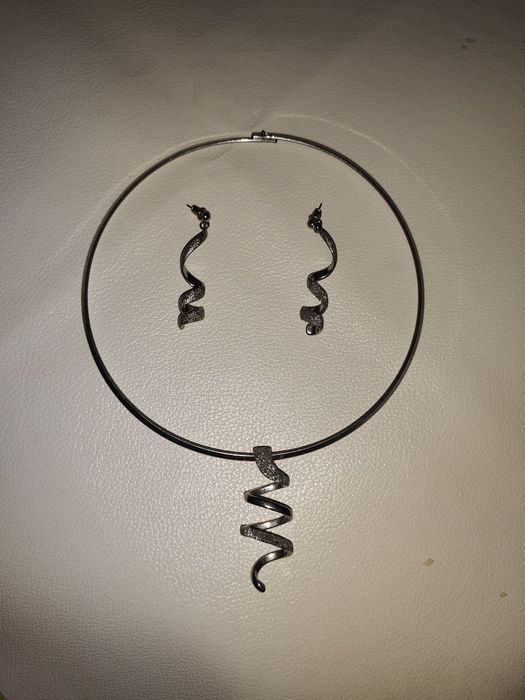 Колье и серьги. Эксклюзив к празднику.Новое.