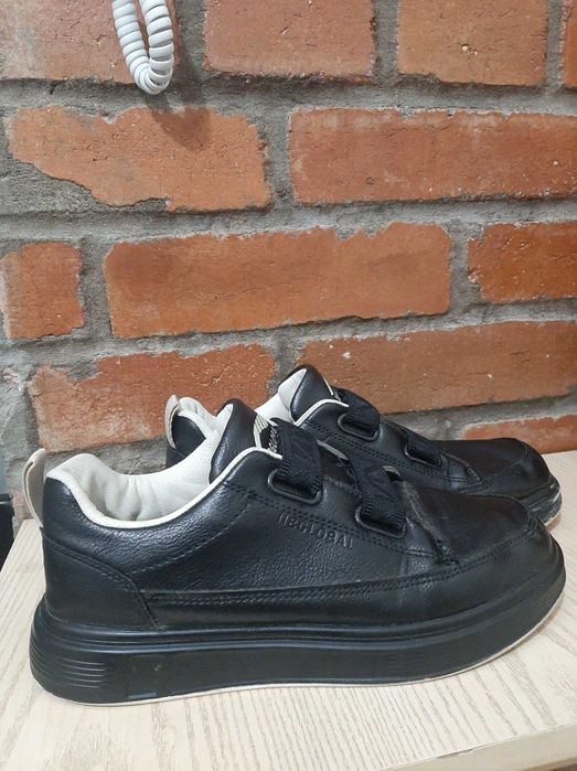 Детские кроссовки