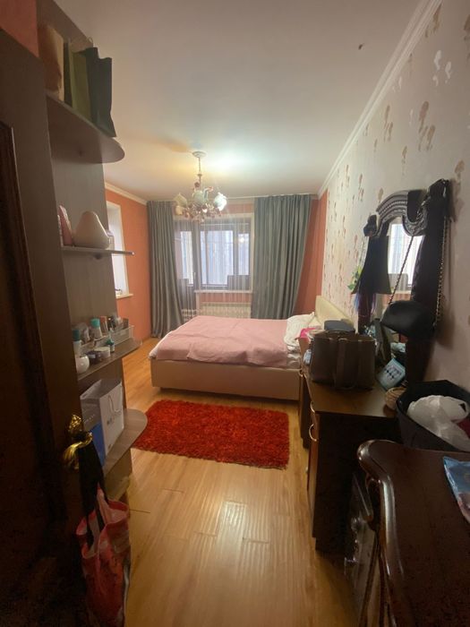 Продам 4 ком ЖК Болашак !