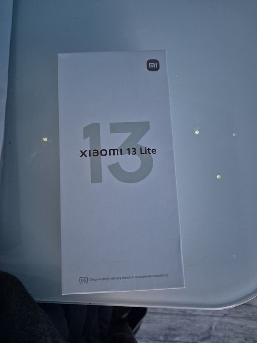 Продавам Xiaomi 13 lite 256GB