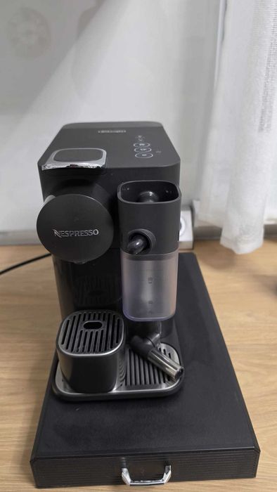 Espressor Lattissima One Evolution Negru