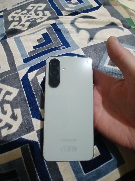 Продам Samsung A56 в отличном состоянии