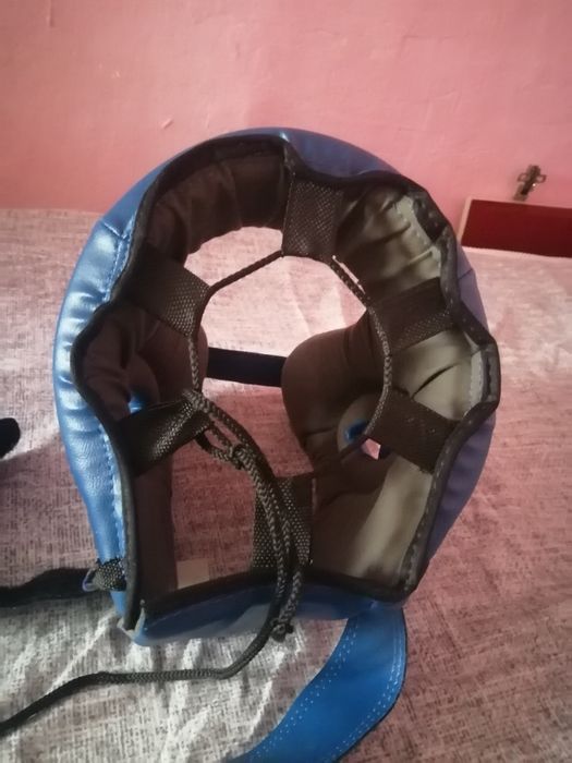 Продам шлем боксёрский