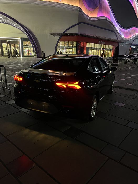 Onix premier 6-pozitsiya qora yurgani 4000