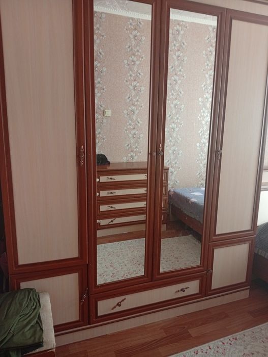 Спальный гарнитур