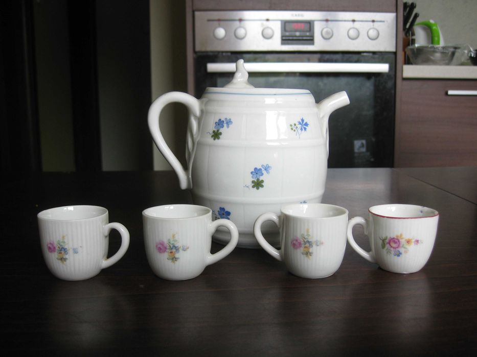 Порцеланови изскушения.
Цени 5- 105лева. 
Пращам по Еконт.