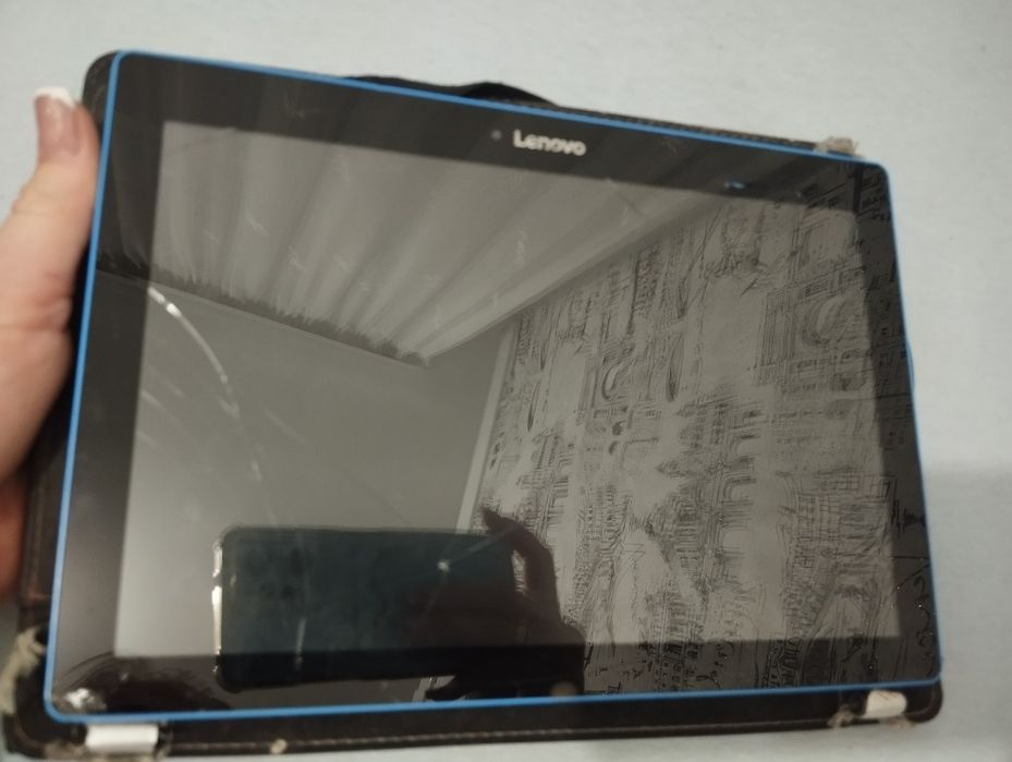 Продаю планшет..