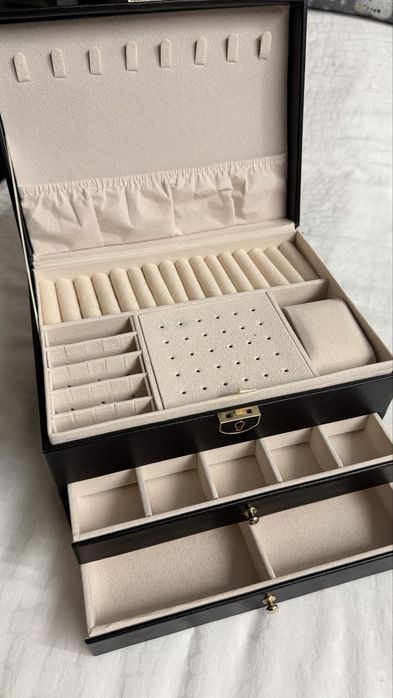 Шкатулка для украшений