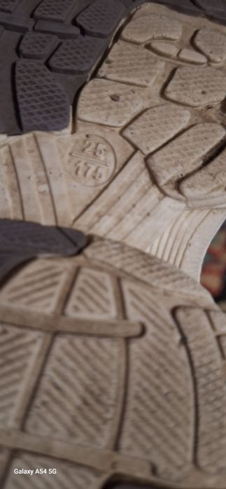 Кроссовки для девочек