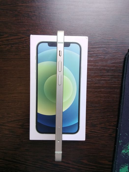 Iphone 12 / 64гб