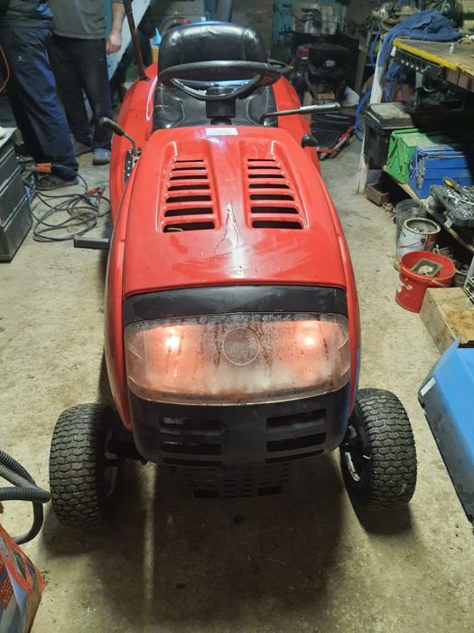 Tractor tuns gazon LAWNFLITE tractoras iarba briggs stratton 18 cai