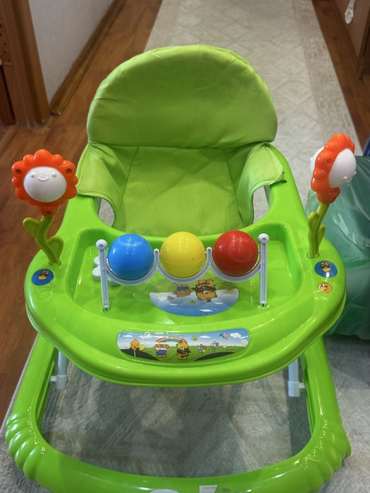 Продается ходунки и толокар вместе за 5000!