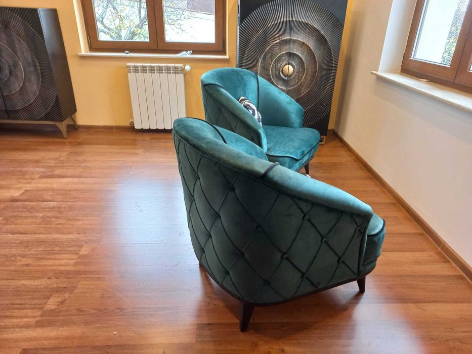 Set 2 fotolii tapitate catifea verde smarald Chesterfield, stare noua