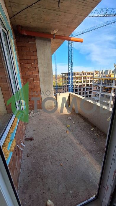 Просторен тристаен апартамент в кв. Самара 3