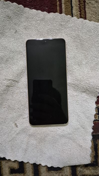 Samsung S21 plus sotiladi, xolati ideal