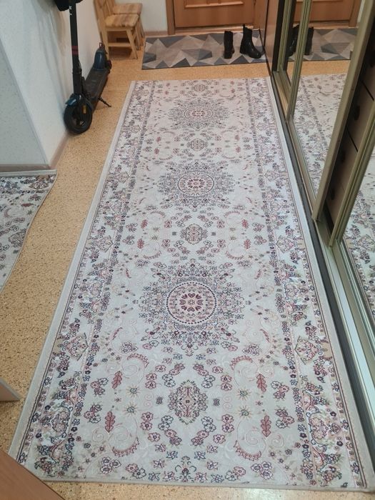 Продам   диван,ковёр