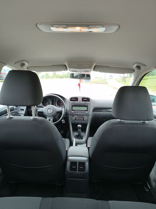 : VW Golf 6 (2009) – 1.4 Benzină MPI (80 CP) – 5 Uși – Climatronic – 215.644 km
