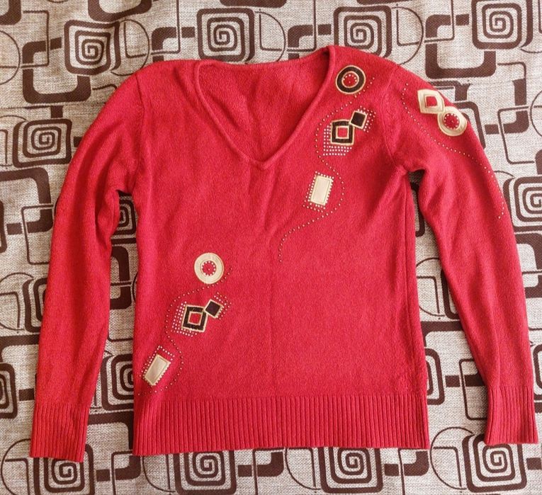 Продаются женские кофточки