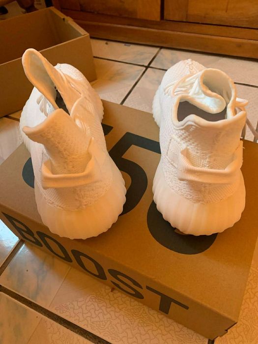 Yeezy 350 white batch