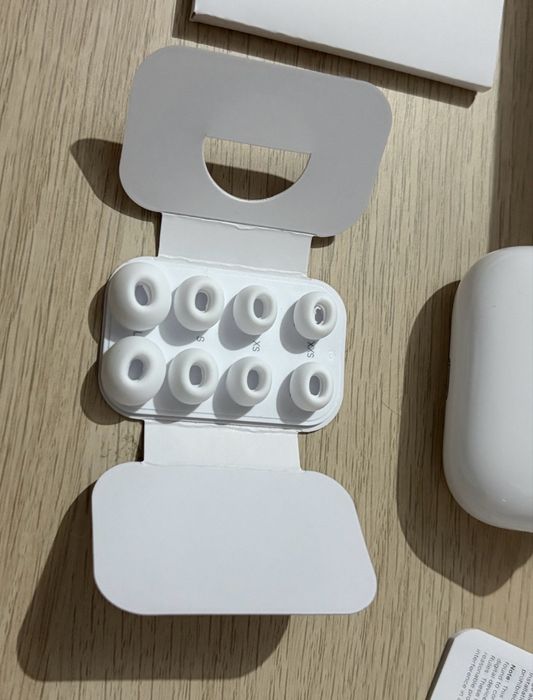 Airpods pro 3 noi noute