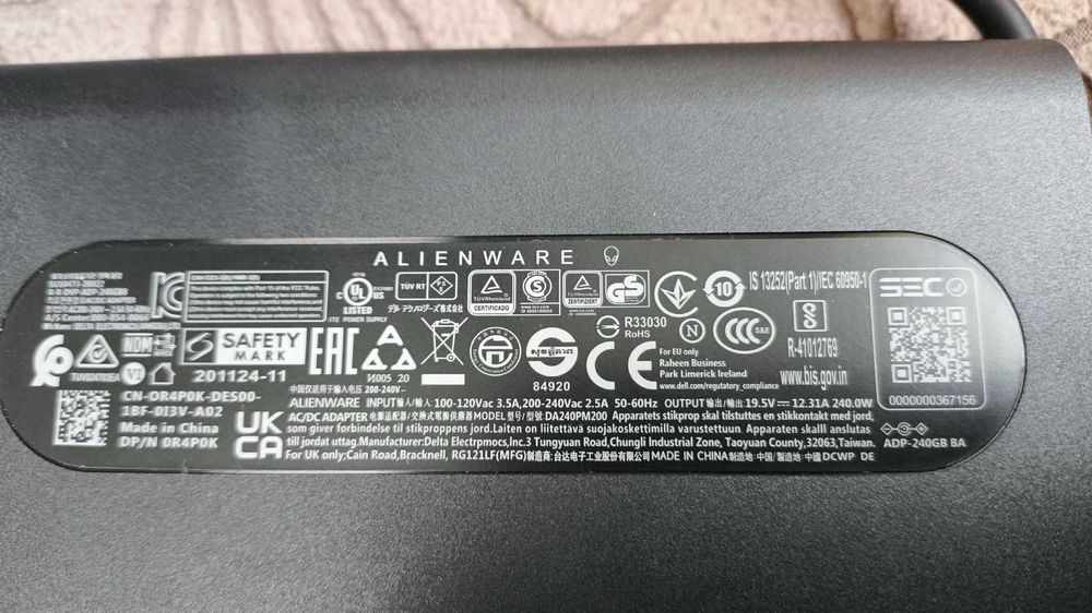 Dell Slim Power Supply 240W / Компактно захранване Alienware 240W