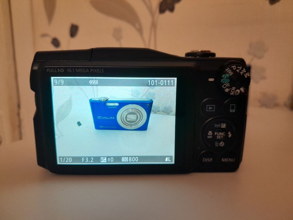 Aparat foto digital Canon SX 700 HS