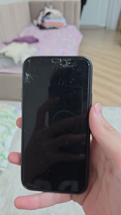 Iphone 11 pro 64гб разбит