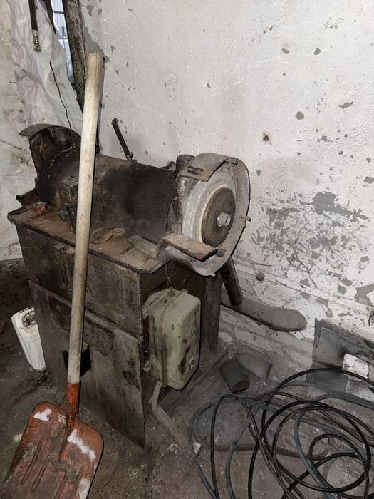 Наждачный станок