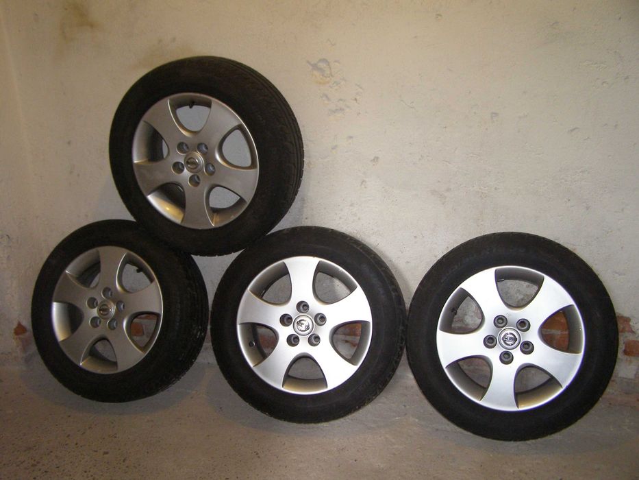 Jenti de Al cu pneuri nerulate