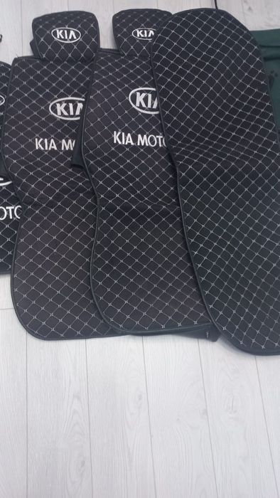 Чехлы на автомобиль