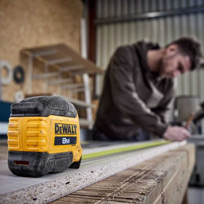 Противоударна ролетка DWHT38128-0  8 m 28 mm Dewalt