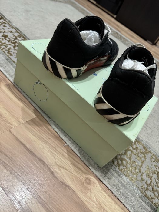 2 perechi off white vulcanized