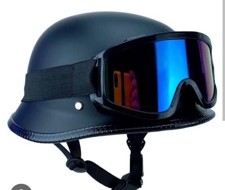 Каска на мопед ..