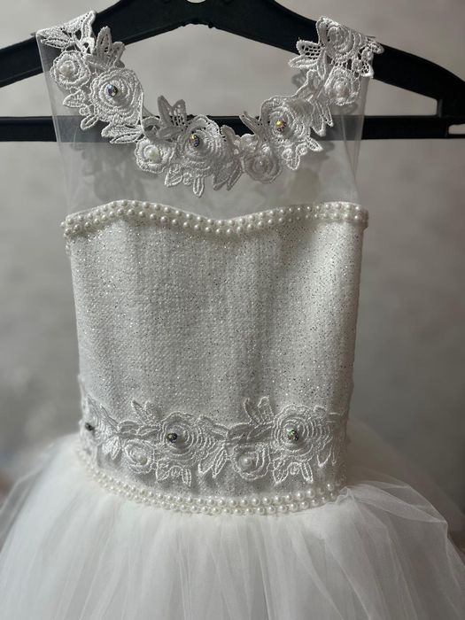 Продам нарядное платье.