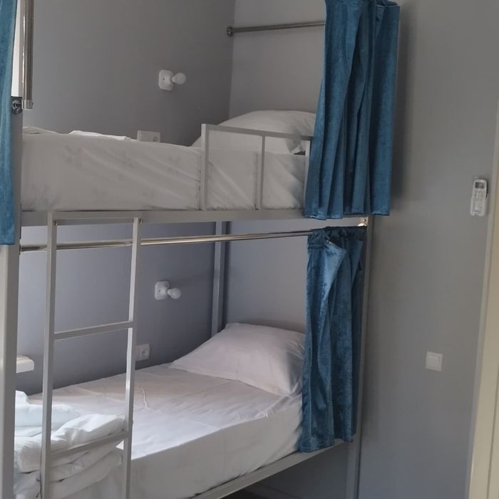 Xostel. Haftalik - 250 ming. Oylik - 1 million