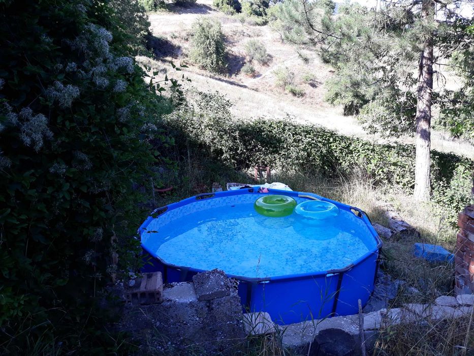 Продавам Вила на 2 етажа в село Малево до Хвойна