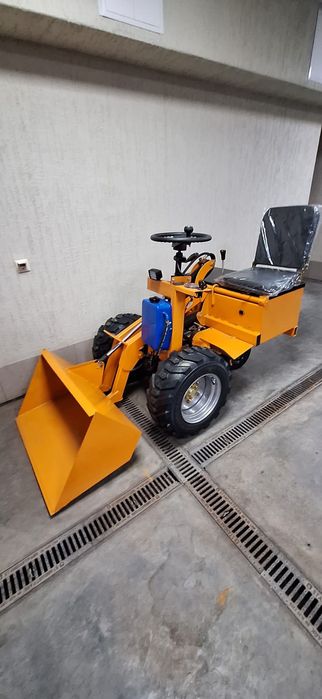 трактор трехколесный на электроприводе