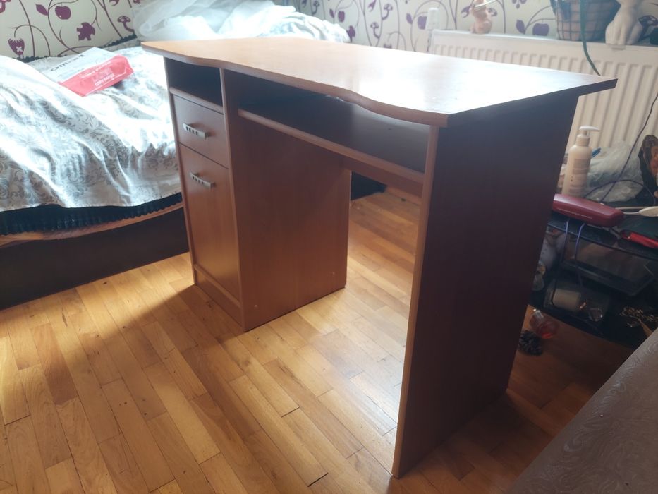 Компютърно/Ученическо бюро