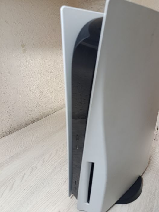 PlayStation 5 в отличном состоянии