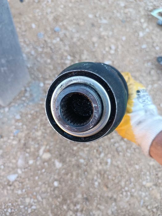 полуоска предна за Киа Соренто / Kia Sorento 2,5Д до 09г.