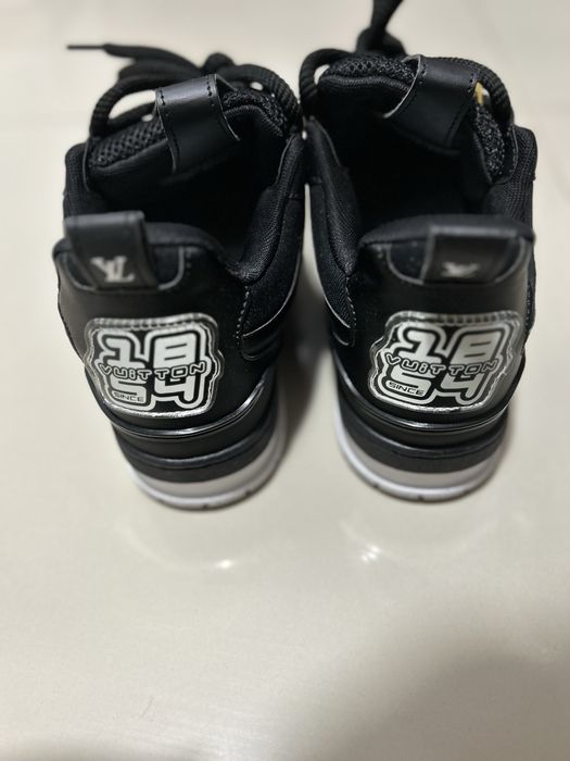 Adidasi Marime 42