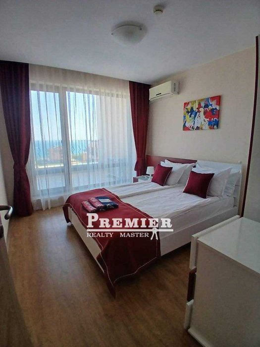 Продава се Тристаен апартамент в Свети Влас - 111000 кв.м за 3 €/кв.м - Снимка #6