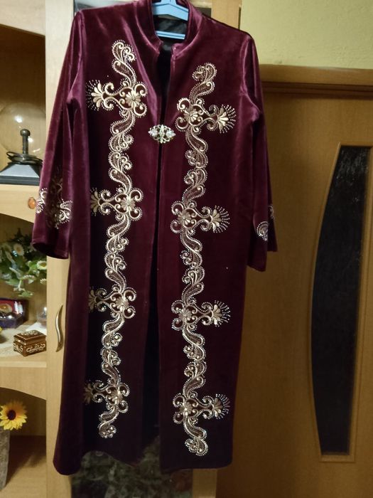 Продам женский чапан