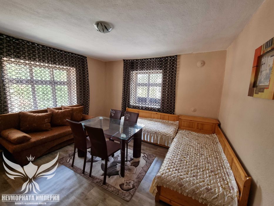 Продавам къща 225РЗП с 266 кв.м. двор в с.Забърдо обл.Смолян