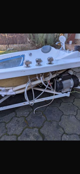 Vând cadã cu hidromasaj